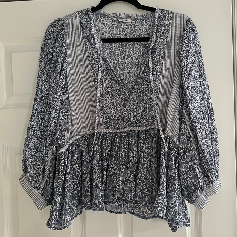 American Eagle blue and white peasant top, size M medium